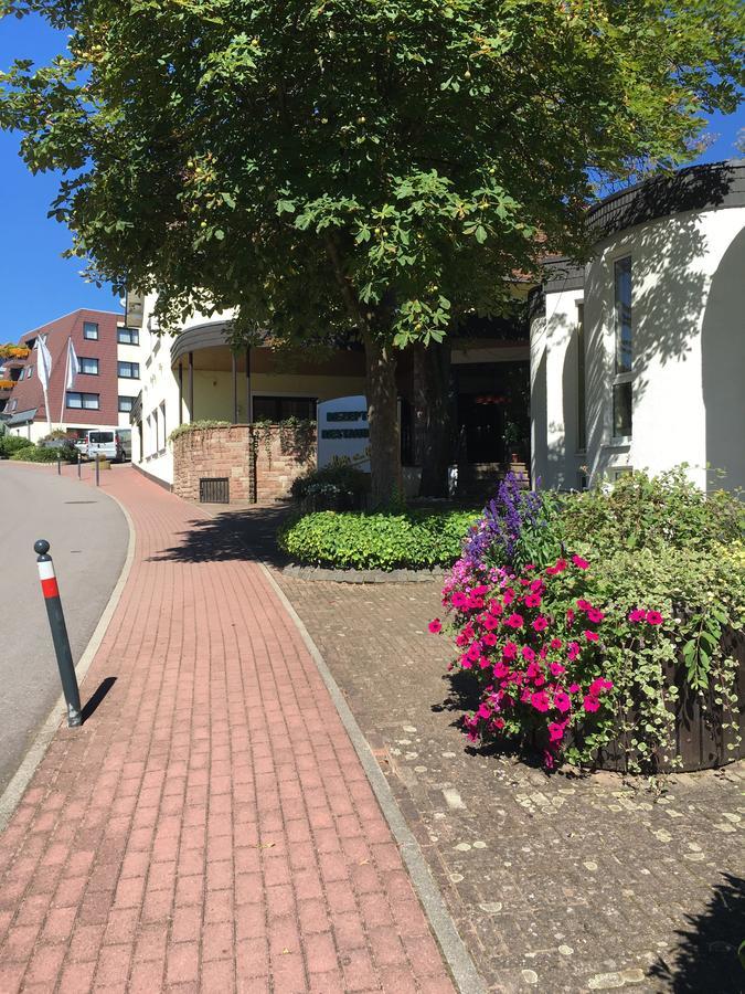 Hotel-Restaurant Hochwiesmuhle Bexbach Exterior photo